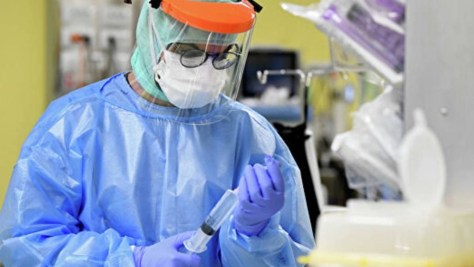 ДДСҰ: Коронавирус қолдан жасалуы мүмкін деген нұсқаның жаны бар.