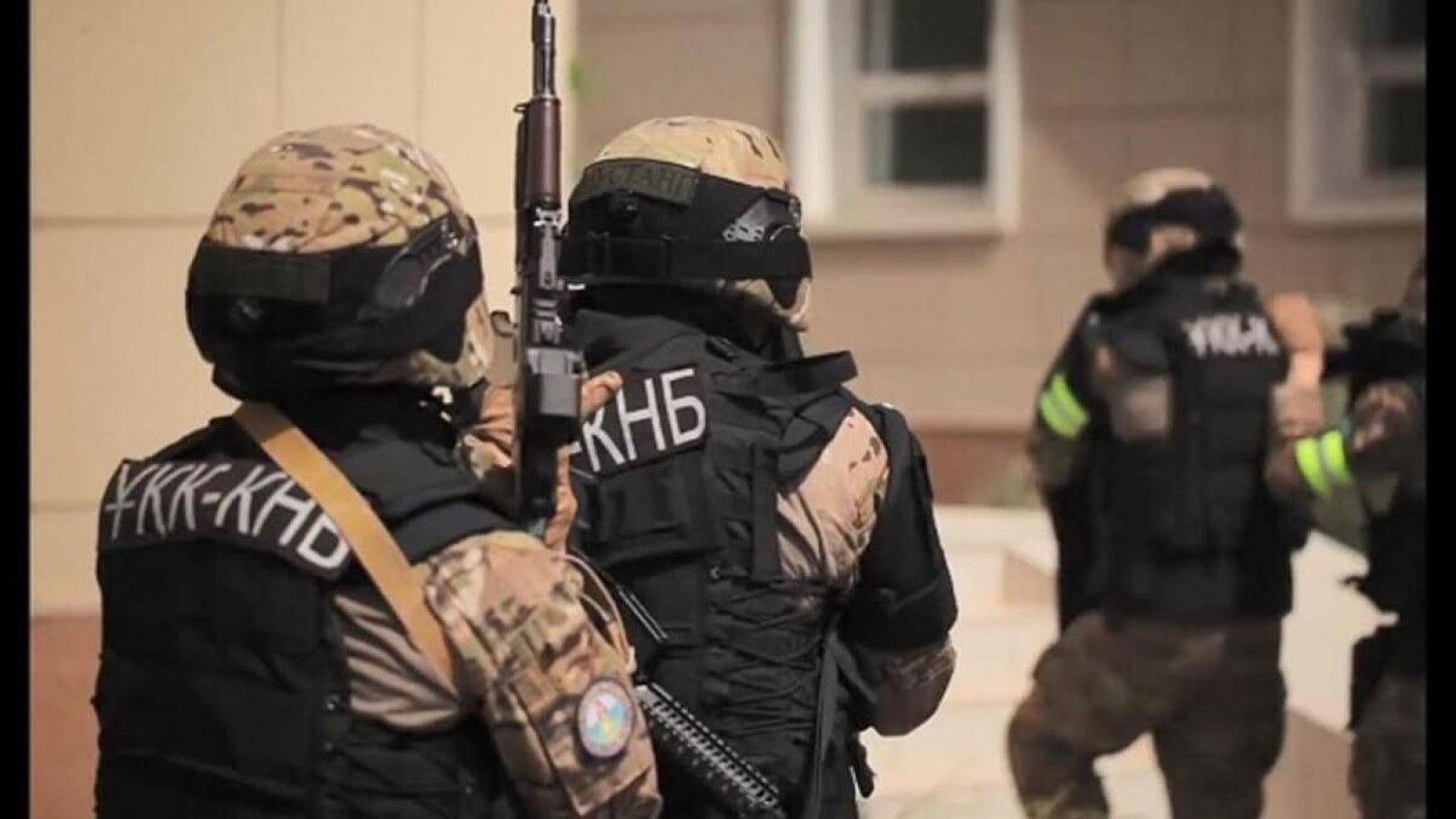 Террористік топ құрып билікті басып алмақ болғандар сотталды.