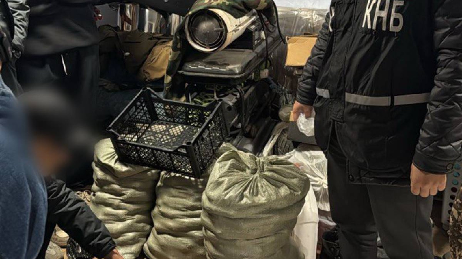 Қарағанды тұрғынынан 30 келі есірткі тәркіленді.