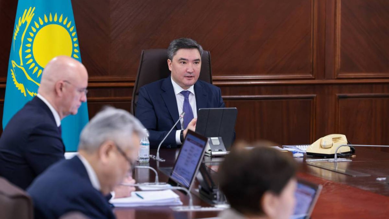  Олжас Бектенов жол құрылысы бойынша жобалардың қымбаттап кетуіне жол бермеу қажеттігін айтты.