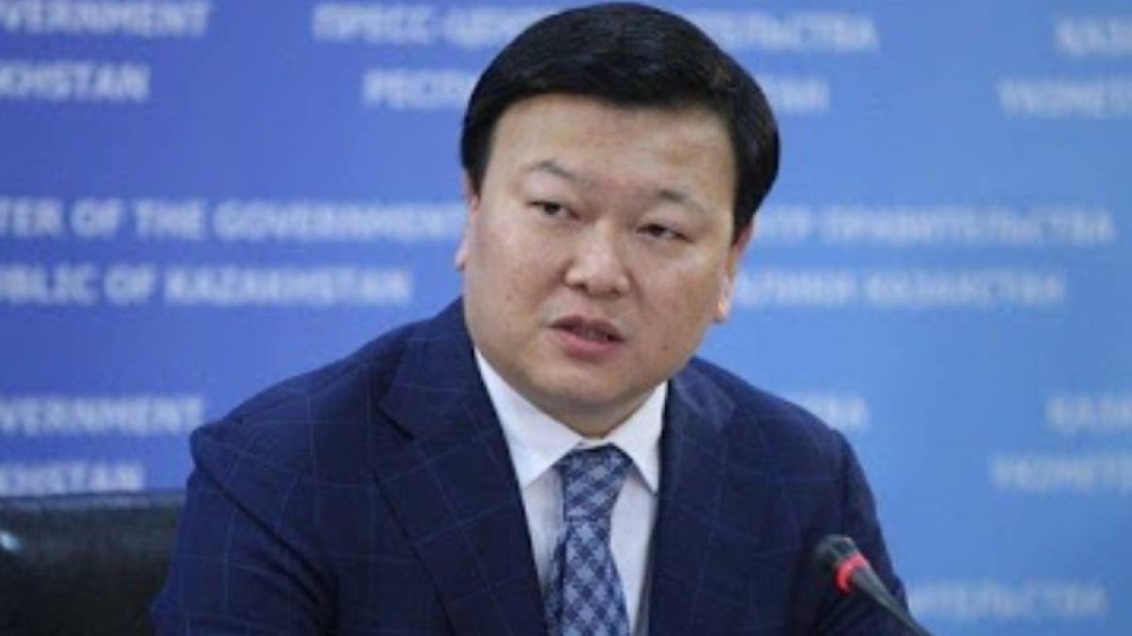 Алексей Цой QazVac вакцинасын салдырды.