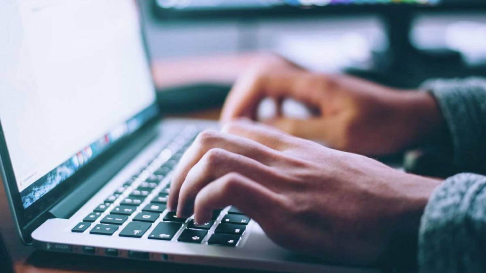 Сот есірткі заттарын таратқан 8 интернет-ресурсты жапты.