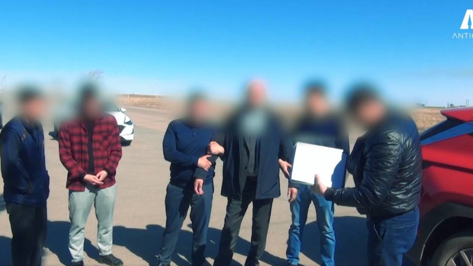 Қостанайда ҚТЖ лауазымды тұлғалары жемқорлық үшін сотталды.