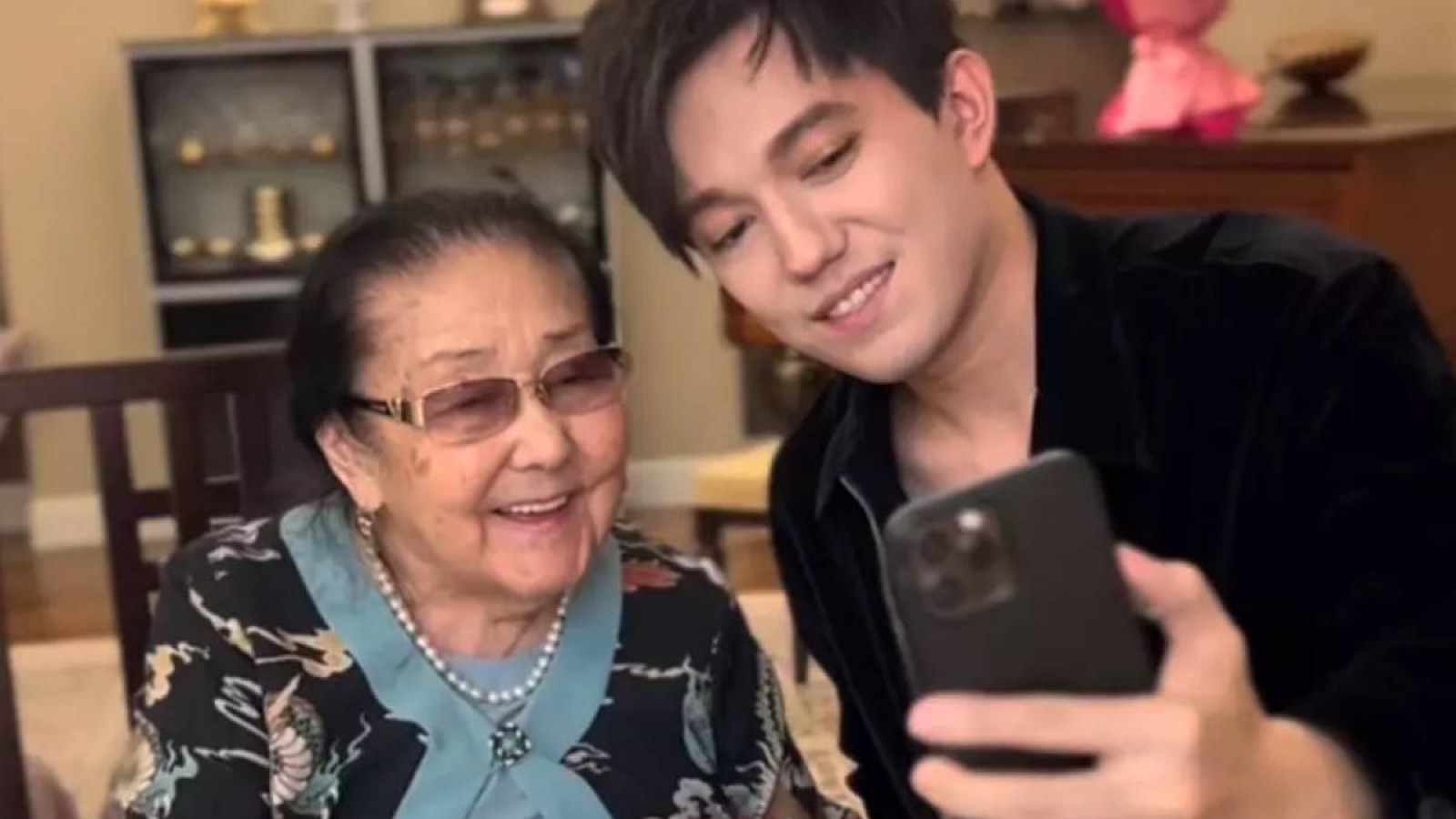 Бибігүл Төлегеноваға дөрекі қарым-қатынасы үшін «Эйр Астанадан» кешірім сұрау талап етілді.