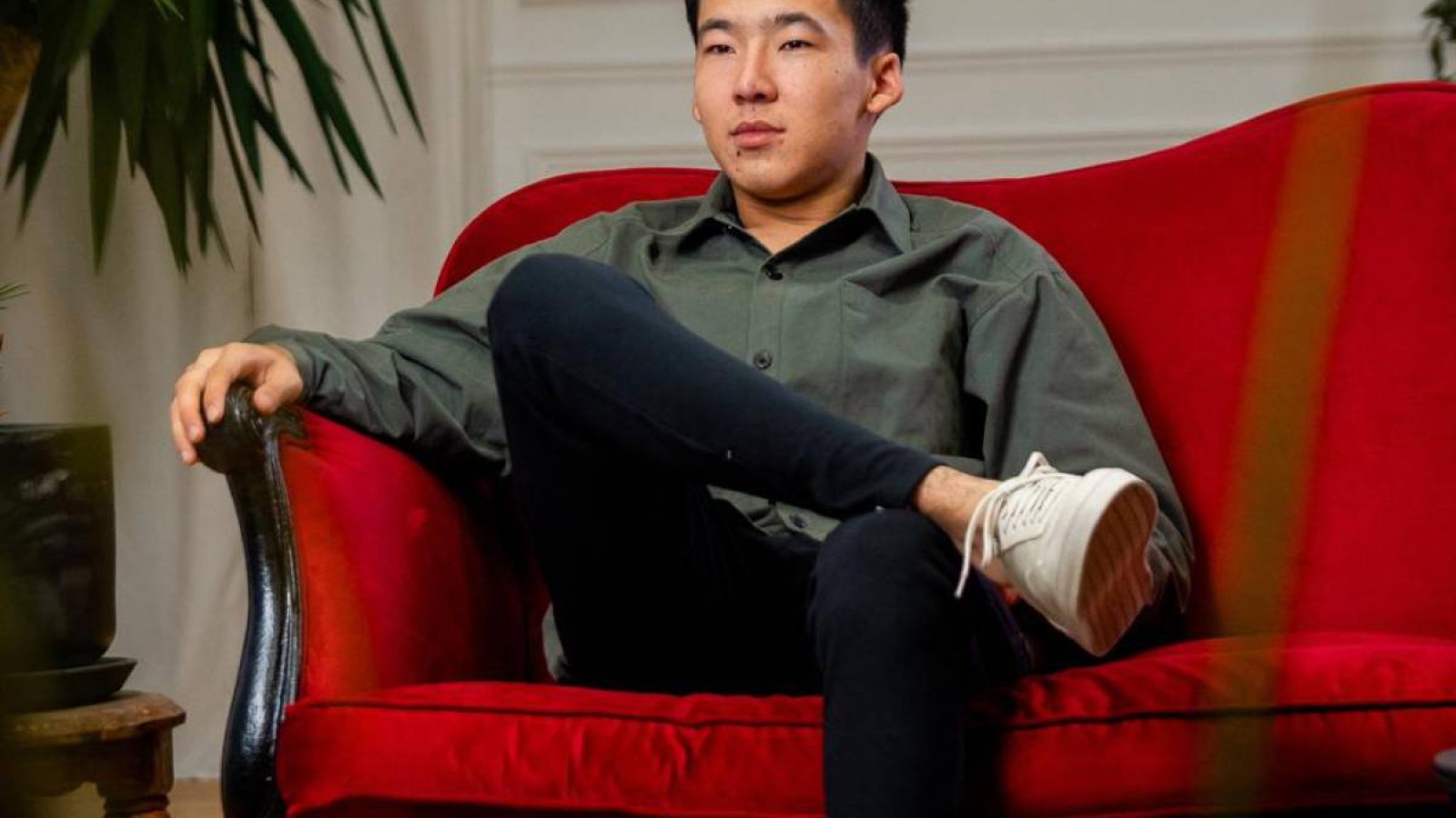 «ҮКІЛІ БАЛА» ЕРБОЛСЫН ЖАН АХМАДИЕВПЕН БІРГЕ ӘН ЖАЗЫП ЖАТЫР.