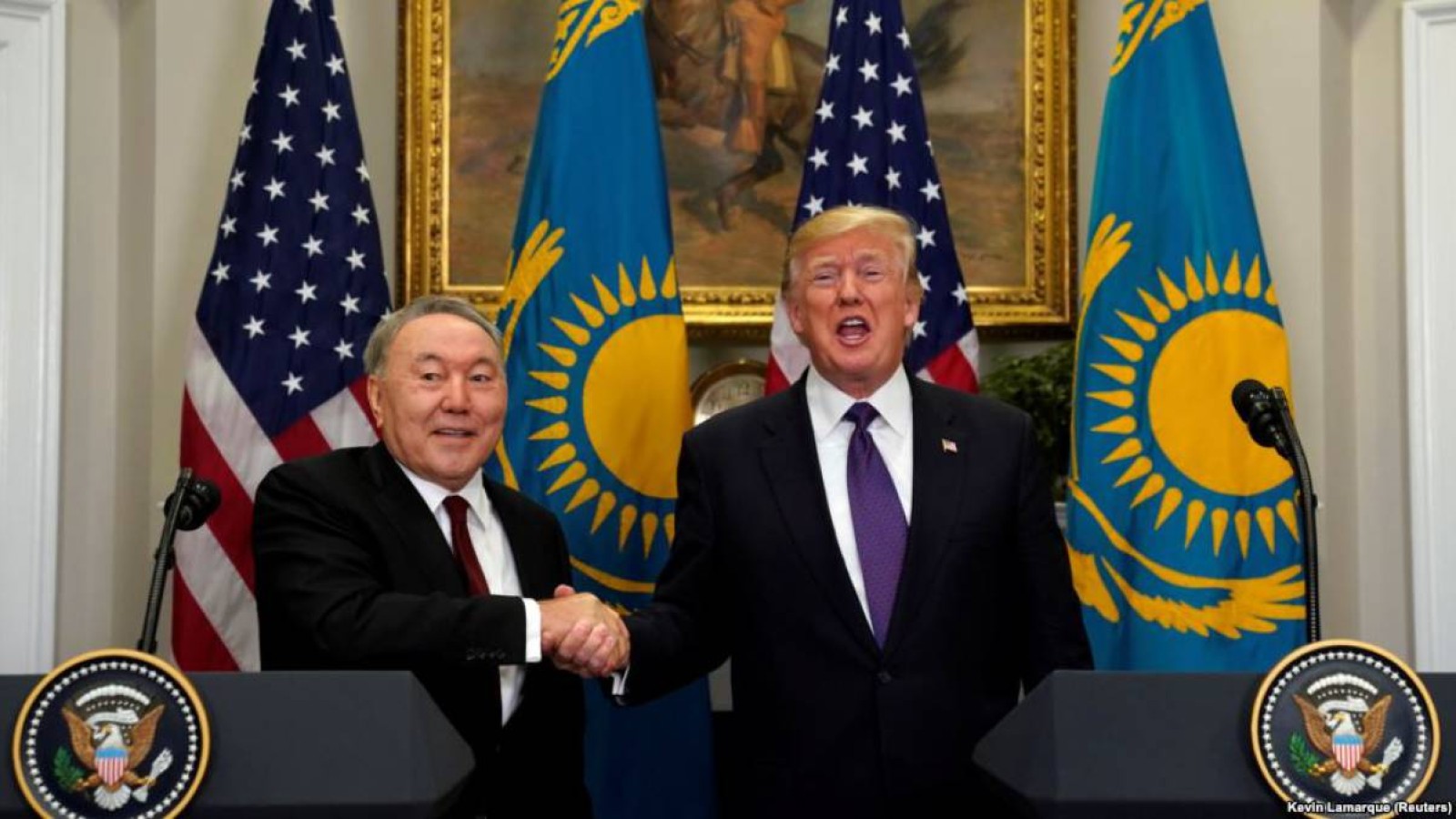 Трамп Қазақстан мектептерінде ағылшын тілін оқытуды жетілдіруге көмектеспек.