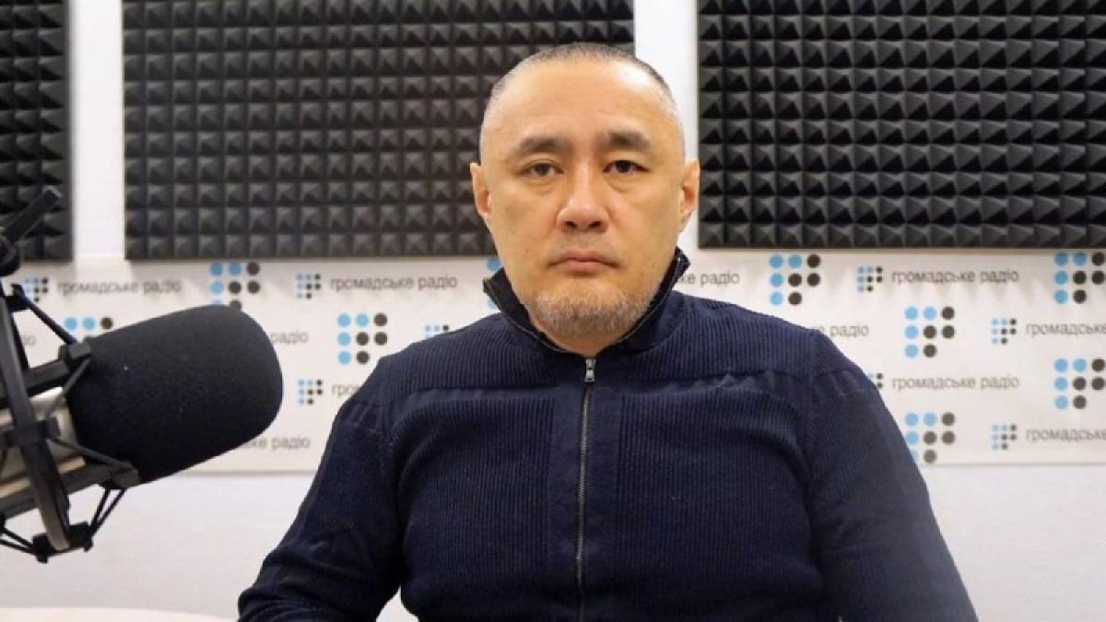 Киевте қастандық жасалған журналист Айдос Садықов қайтыс болды.