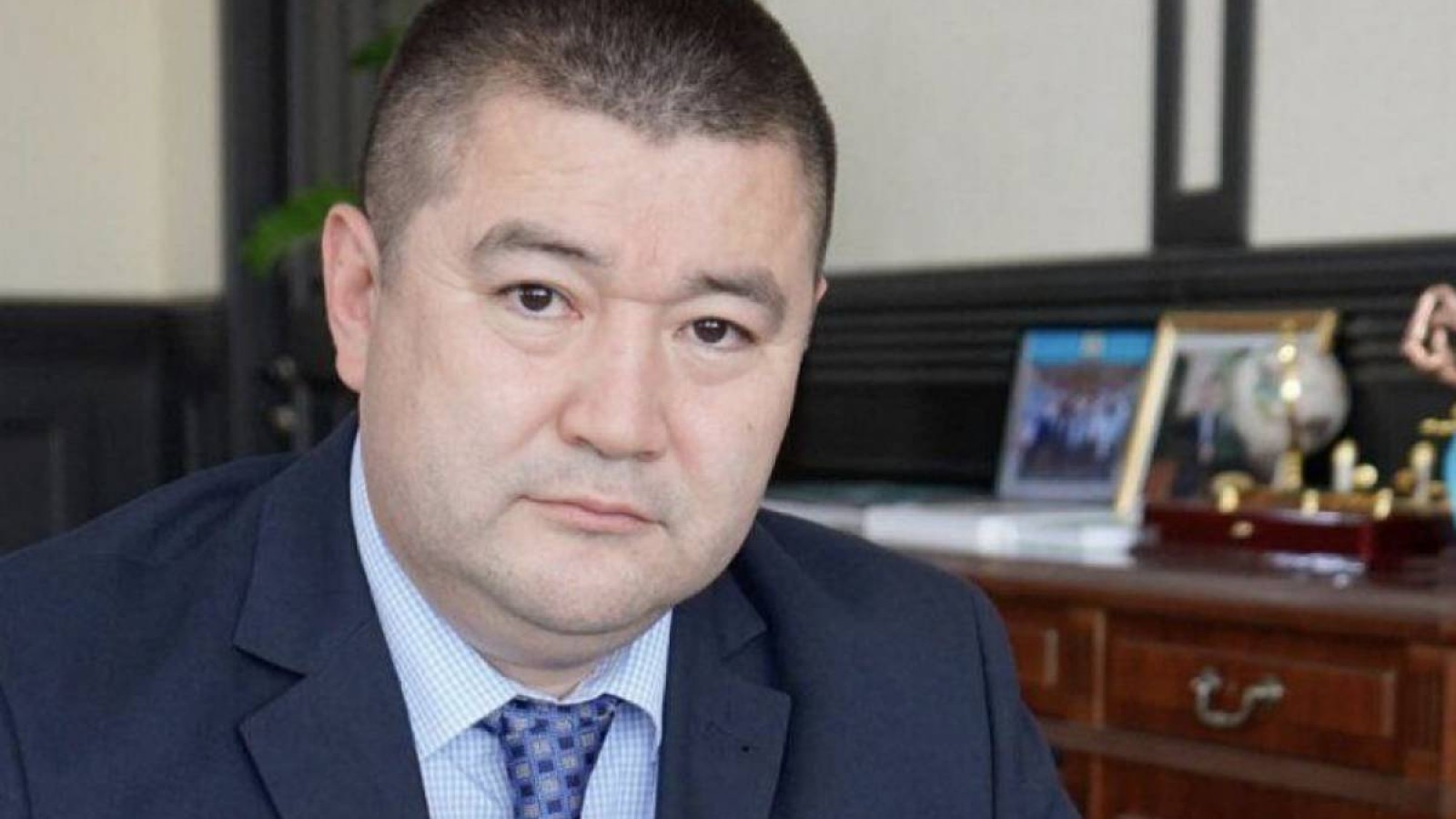 Ақша жымқырды деген күдікпен «ҚазАвтоЖолдың» бұрынғы басшысы ұсталды.