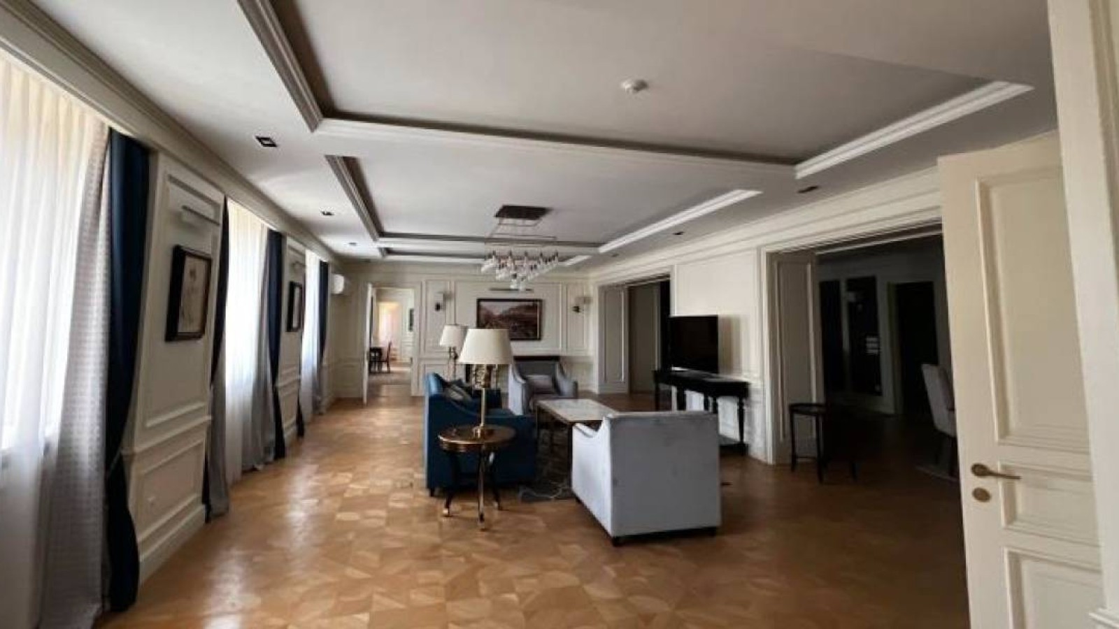 Назарбаевтың бұрынғы «резиденциясы» әрі Даниал Ахметовтың үйі болған ғимарат сатылмақ.