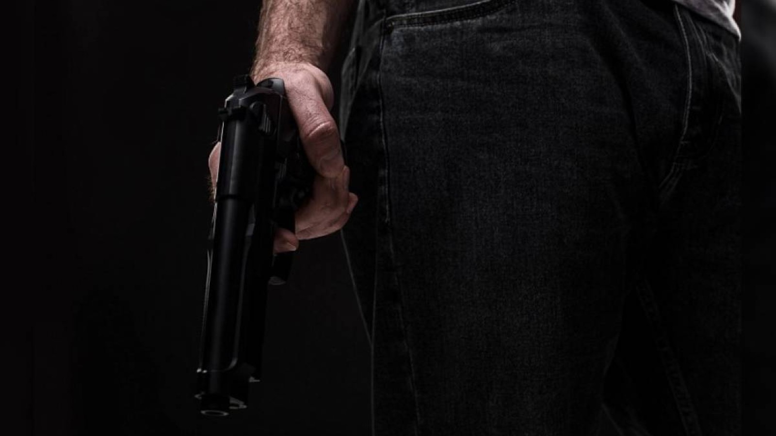 Қарағандыда бұрынғы полиция өзін атып тастады.