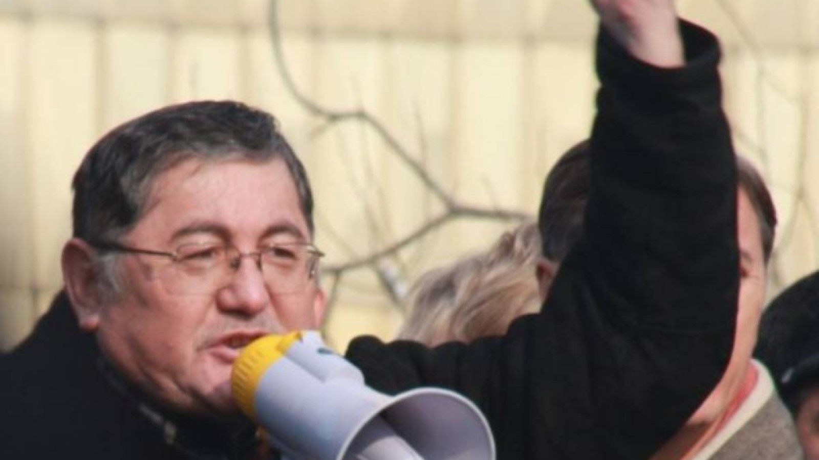 Полиция Рысбек Сәрсенбайұлына күш қолданғанын жоққа шығарды.