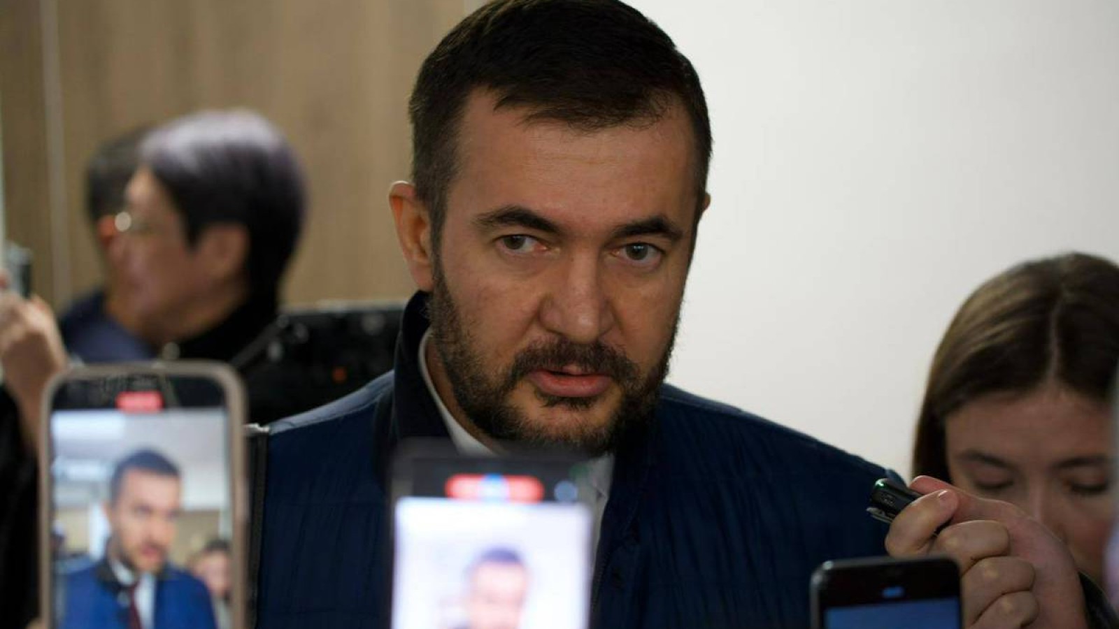 Нүкенованың адвокаты Ертісбаевты итке теңеді.