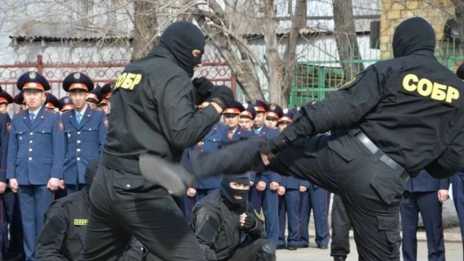 Полицейлер мен арнайы жасақ арасындағы төбелестің мән-жайы анықталды.