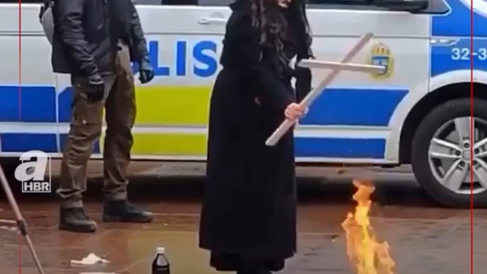 Стокгольмде тағы да Құран өртелді.