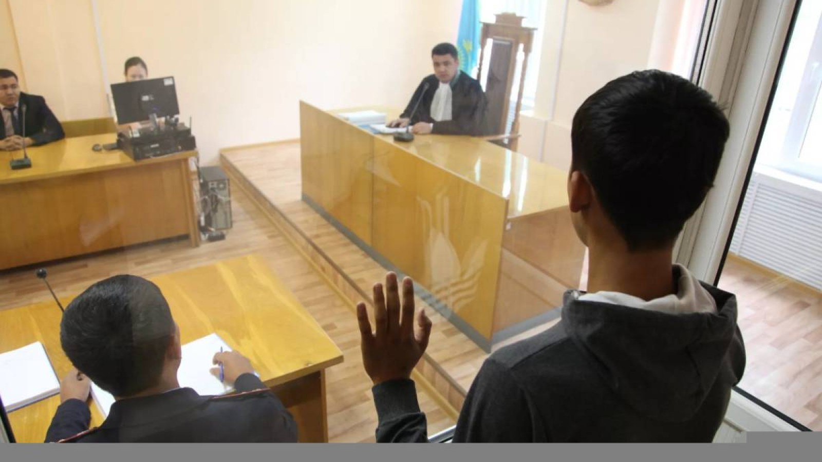 Сот жабық мекемеге айналмауы тиіс.