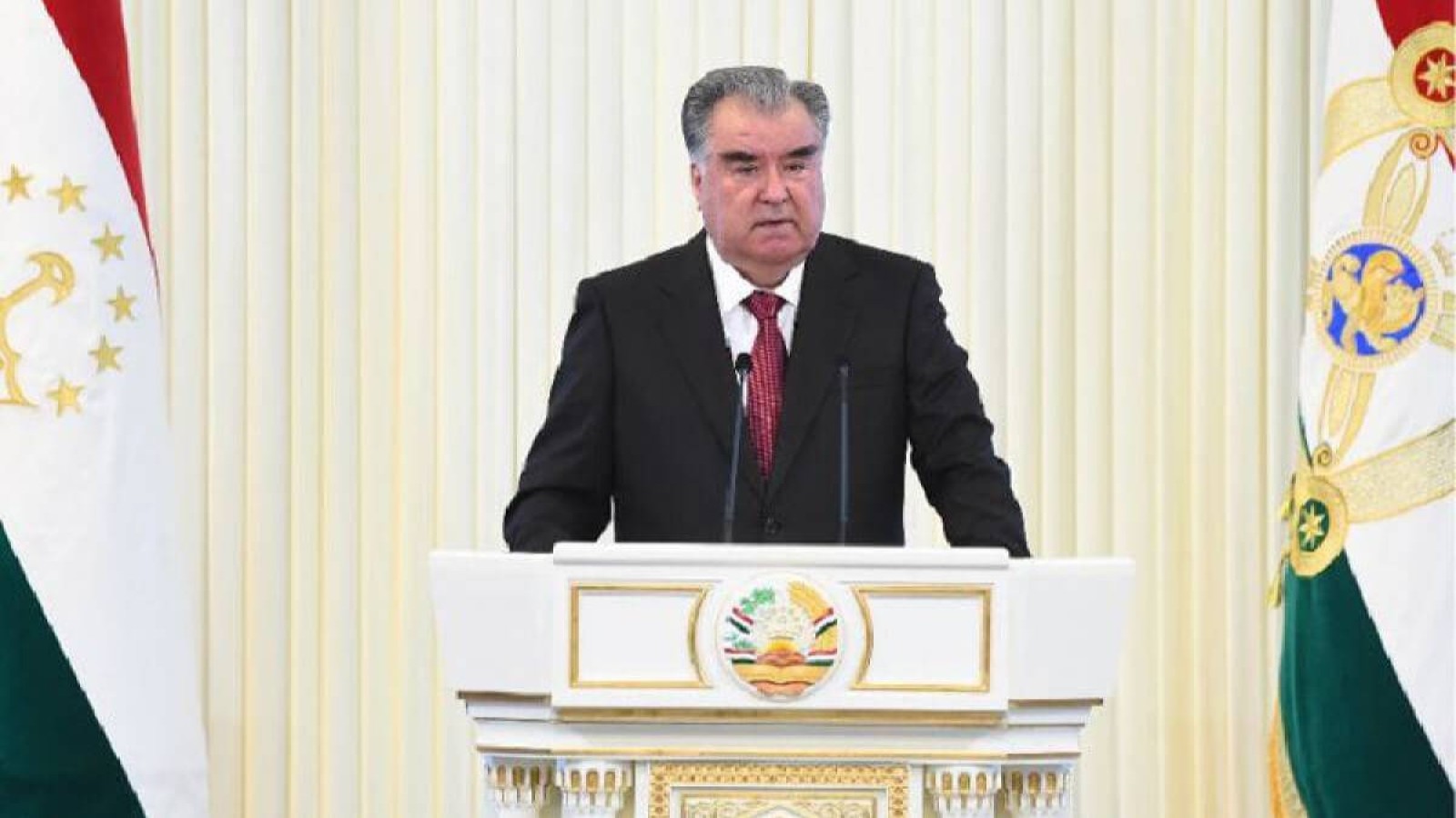 Тәжікстан Президенті Путинге өкпесін айтты.