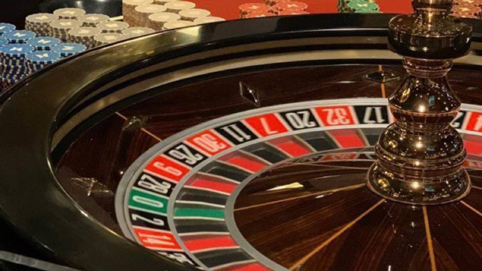 Астанада 400 млн теңгені казиноға салып жіберген бухгалтер сотталды.