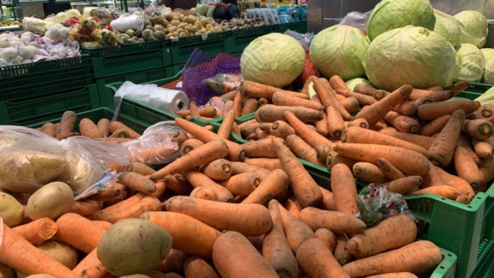 Балабақшаға көкөністер жоғары бағамен жеткізіліп келген.