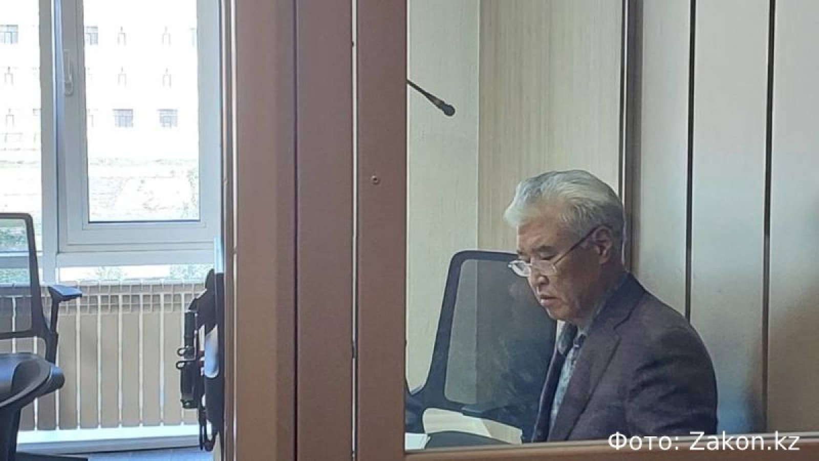 Арыстанбек Мұхамедиұлының үстінен «Дипломат» қонақ үйіне қатысты жаңа сот ісі басталды.