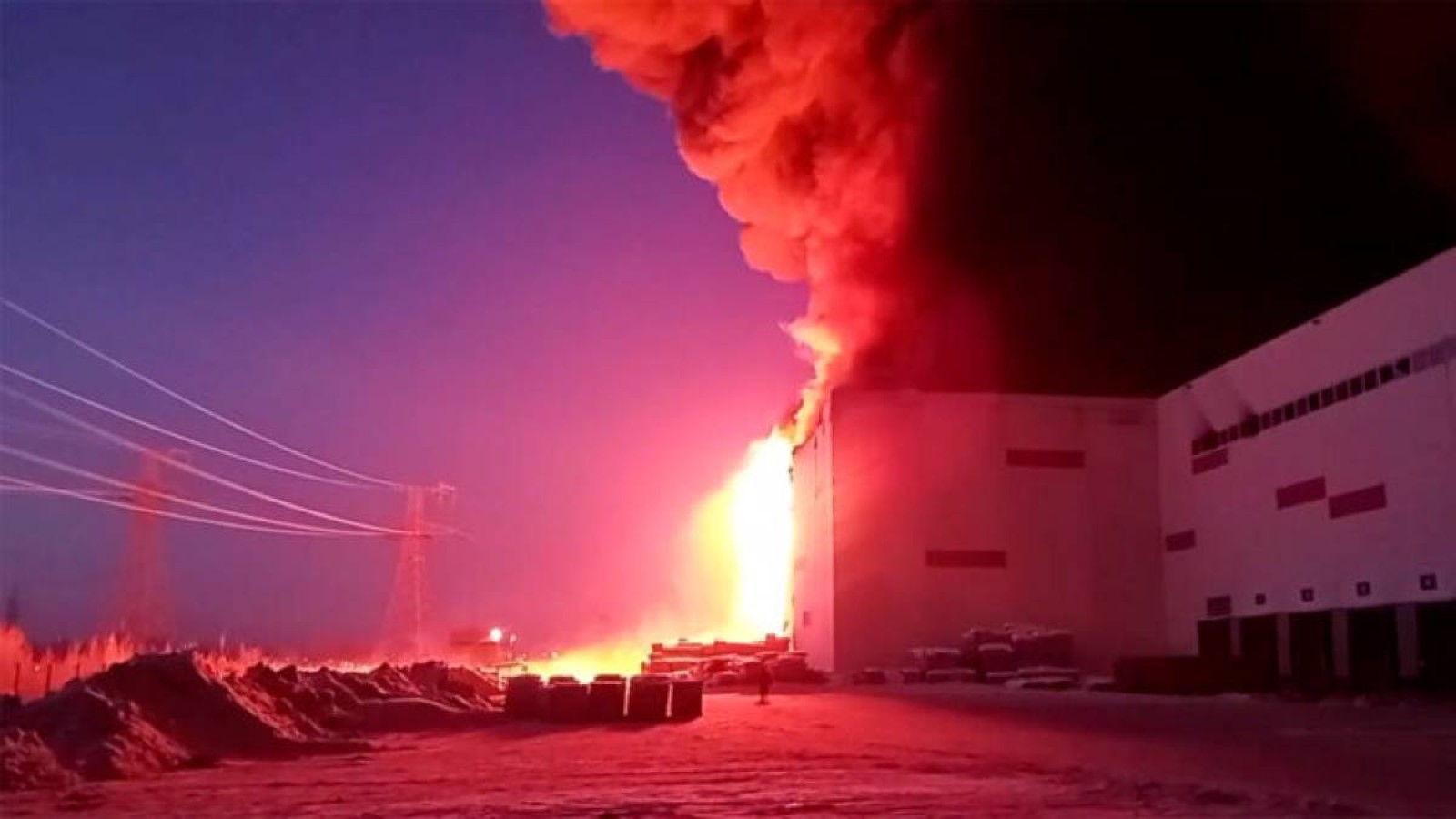 Санкт-Петербургте Wildberries қоймасы өртенді.