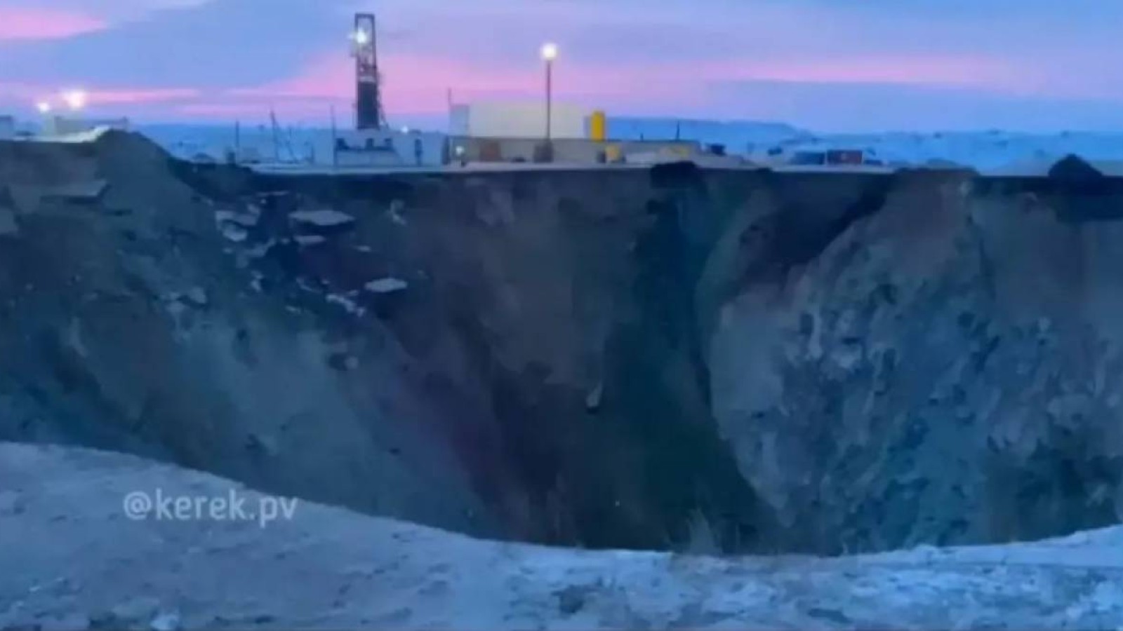 «Майқайың алтыны» аумағында құлаған автобус: екі адамның денесі табылды.