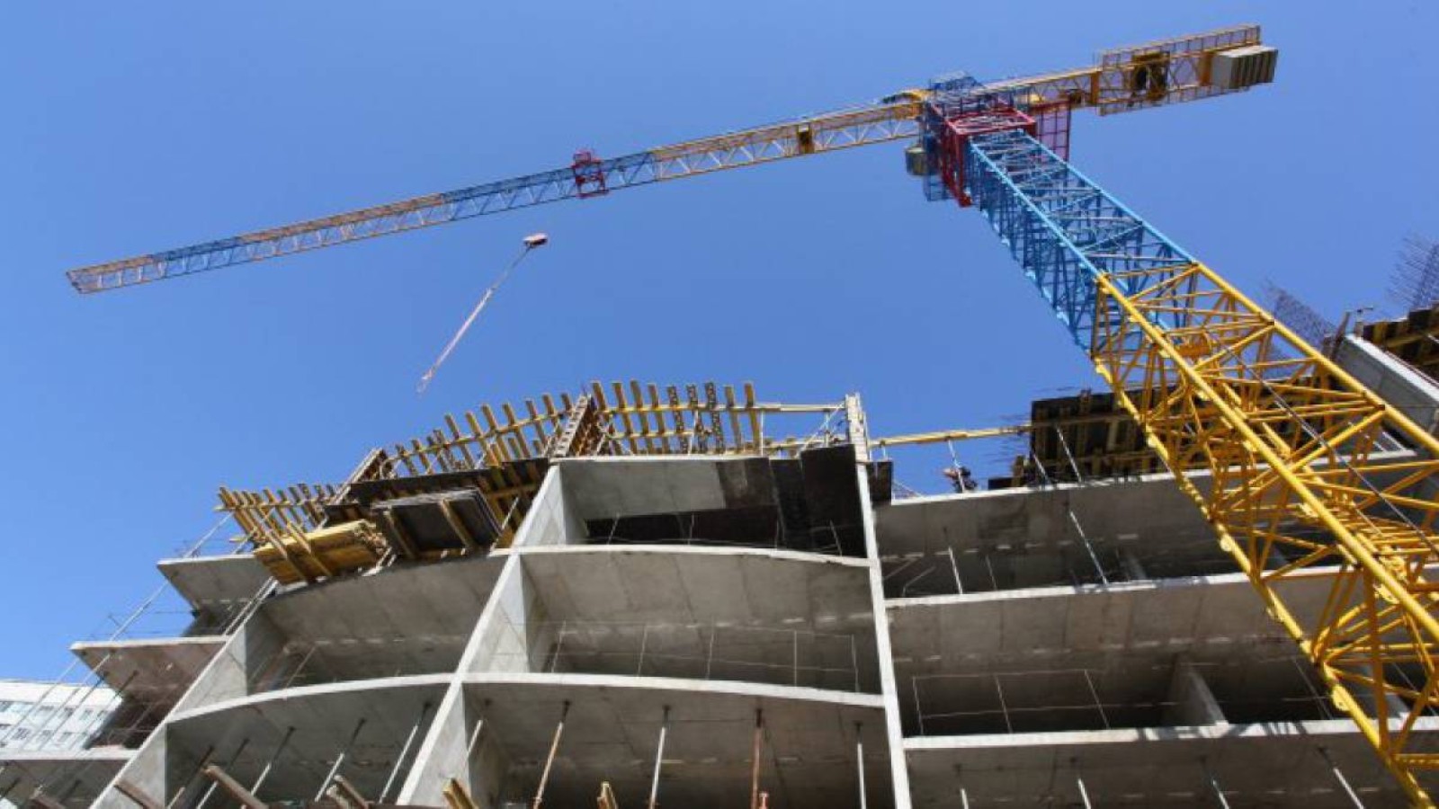 Шымкентте құрылыс орнында жұмысшы қаза тапты.