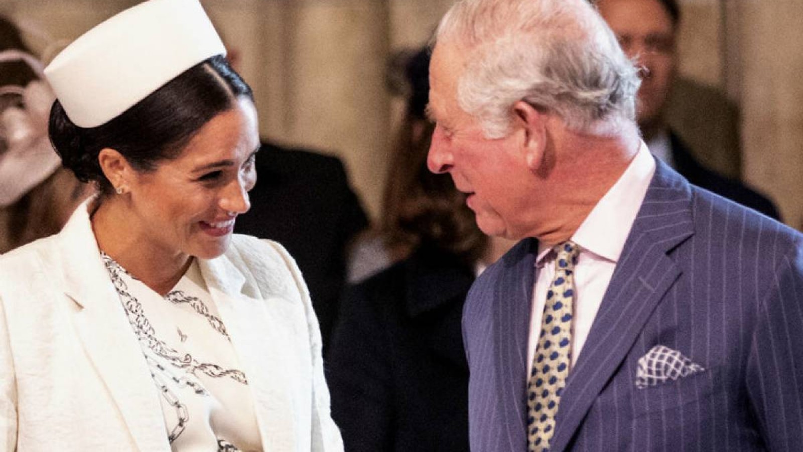 Меган Маркл неліктен Чарльз 3-тің тәж кию рәсіміне келуден бас тартты?.