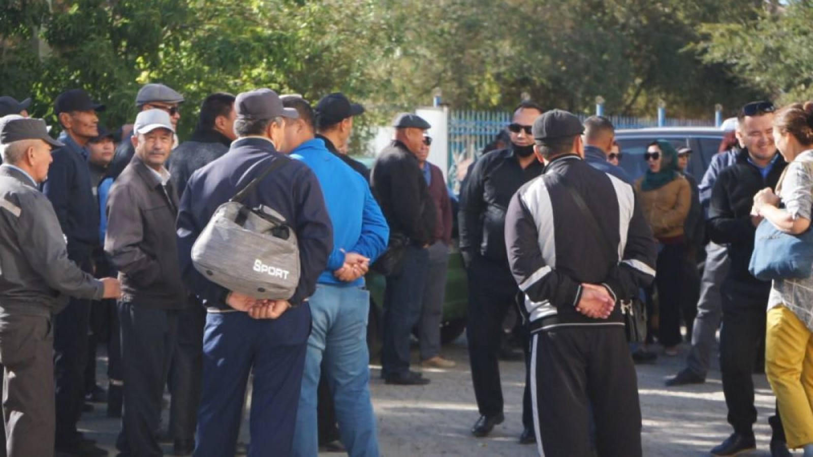 Жалақыны көтеруді талап еткен күзетшілер жұмыстарын тоқтатты.