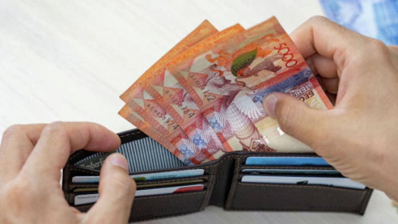 Жалақыны кешіктіргені үшін өсімпұл салынады.