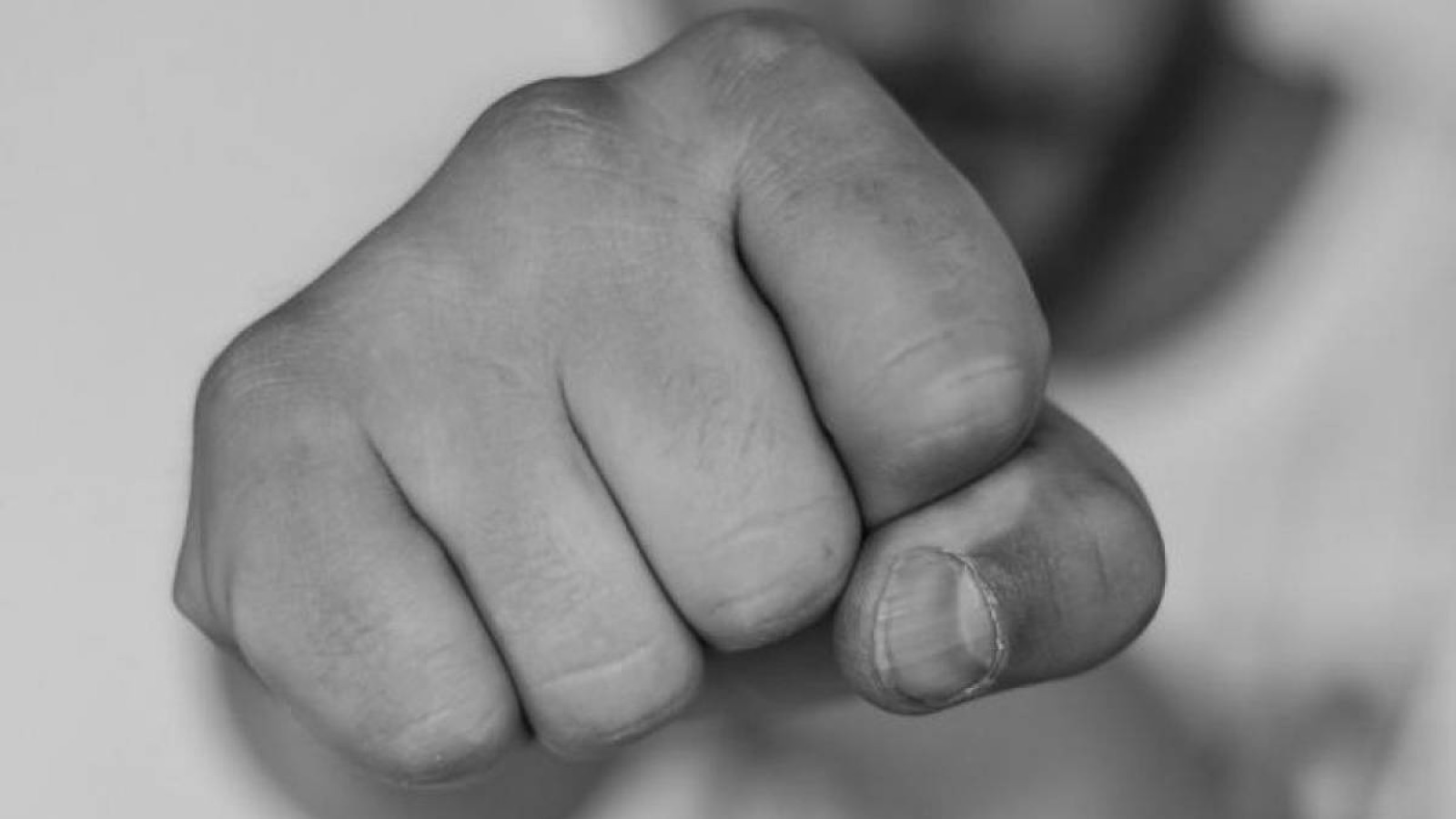 Бішкекте милицияға жұдырық жұмсаған Қазақстан азаматы ұсталды.