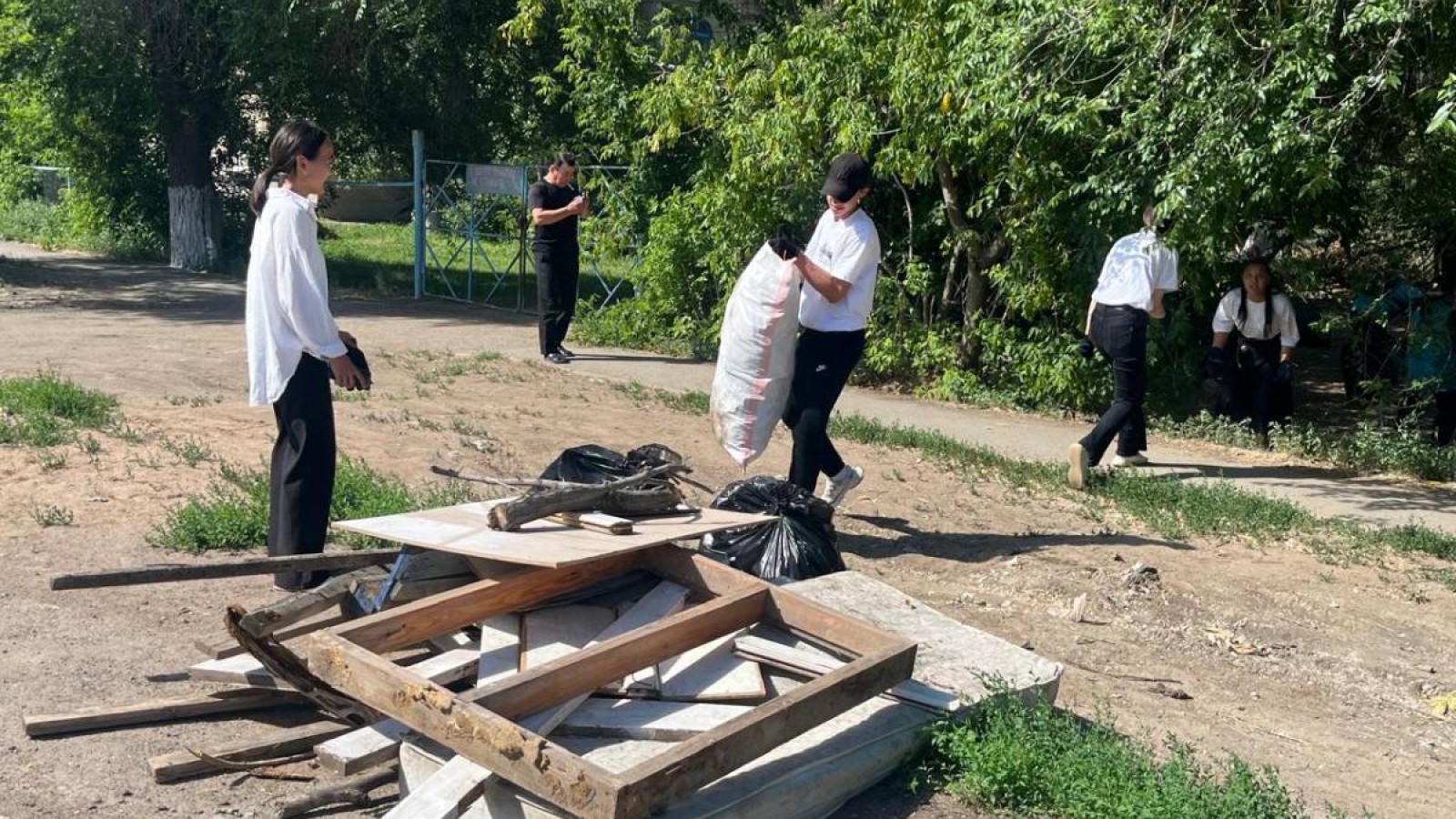 «ТАЗА QAZAQSTAN» республикалық акциясы аясында «Біз таза ел үшін» жобасы өтті.