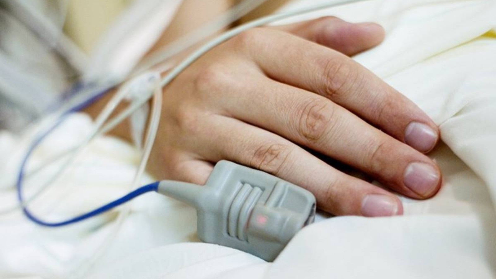 Шымкентте 5 минуттық ота жасатуға келген қыз комада жатыр.