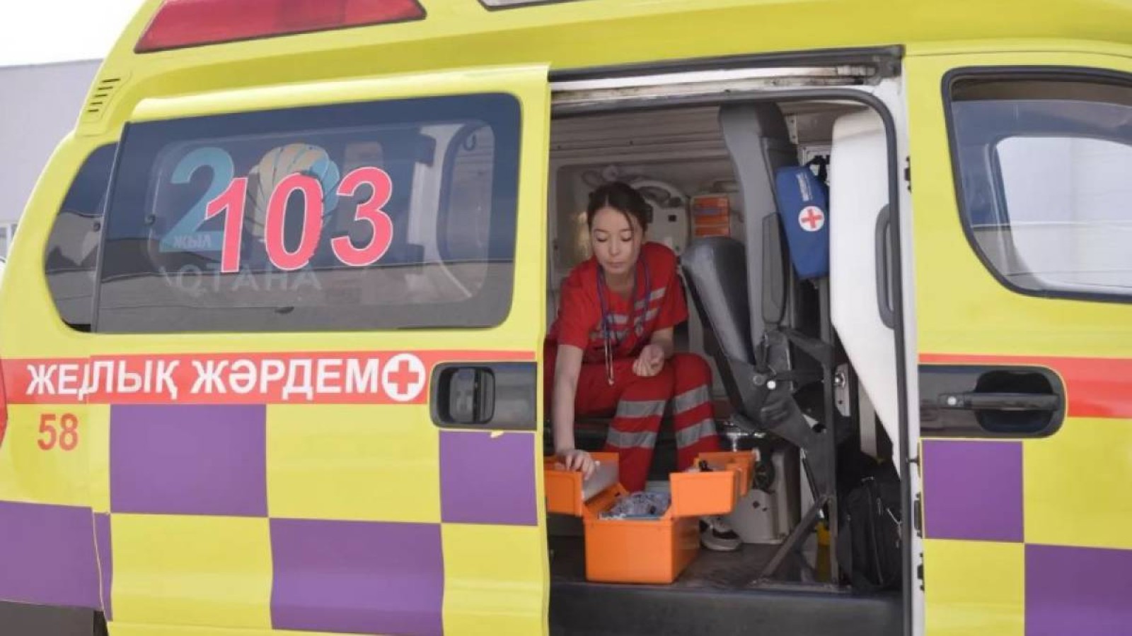 Сот жедел жәрдем қызметкерлерінің ереуілін заңсыз деп тапты.