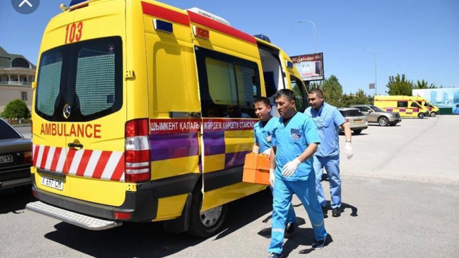 Ұстау кезінде Рысбек Сәрсенбайұлының халі нашарлап, жедел жәрдем шақыртылды.