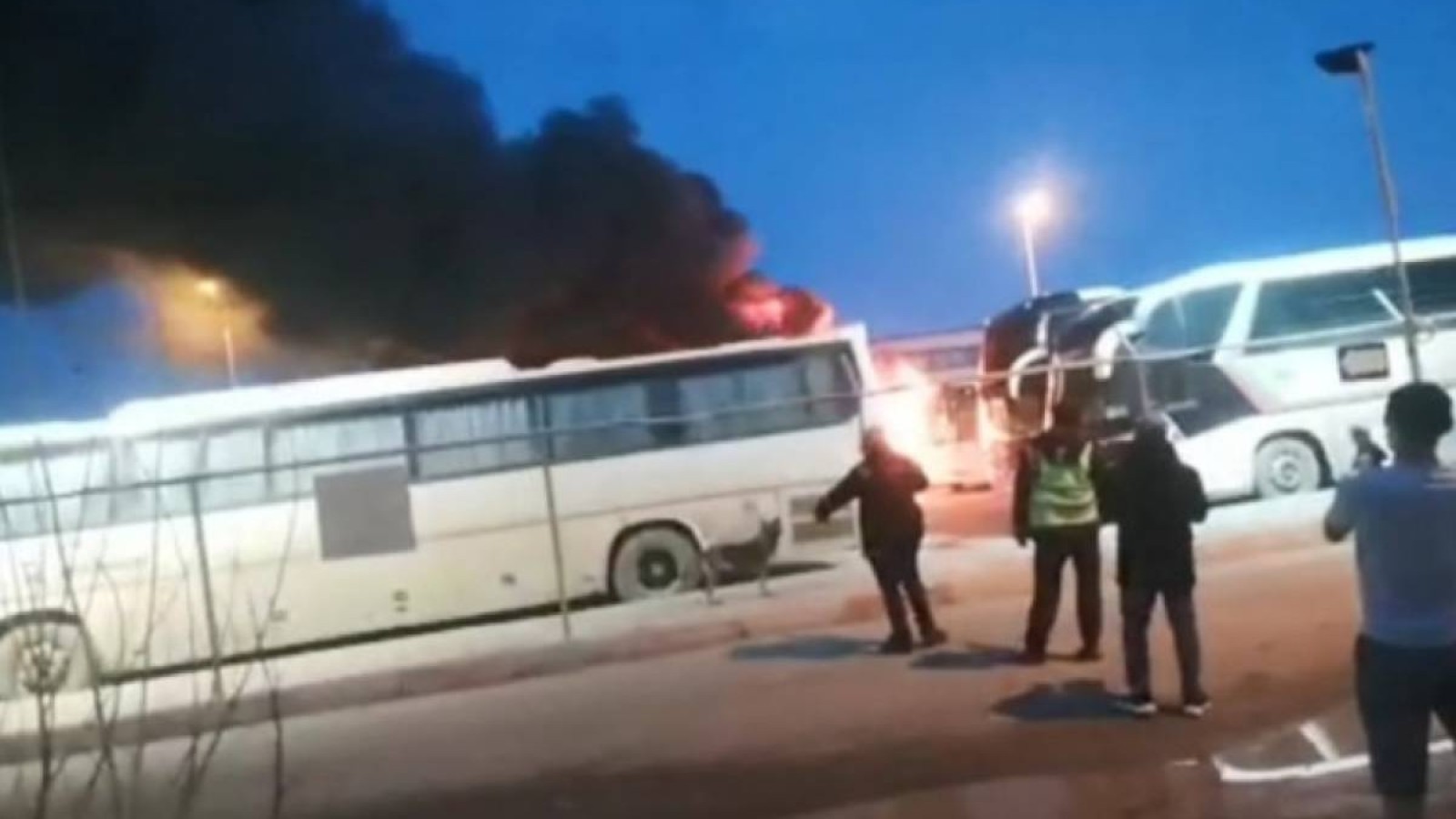 Теңіз кенішінде 5 автобус өртенді.