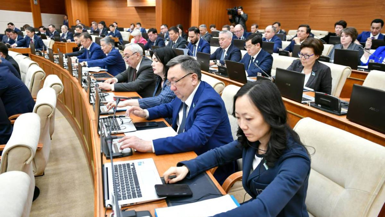 Мәжіліс Қылмыстық кодекстен қоғамға қауіп төндірмейтін экономикалық құқық бұзушылықтар туралы бапты алып тастады.