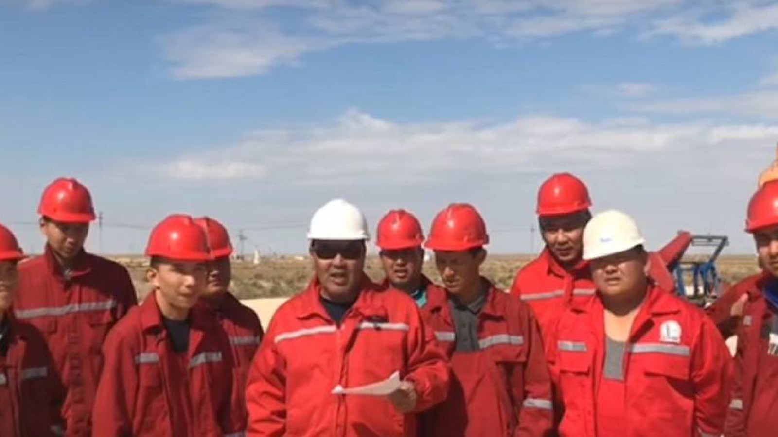 Бозашы мен Қарақұдықта мұнайшылар ереуілге шықты.