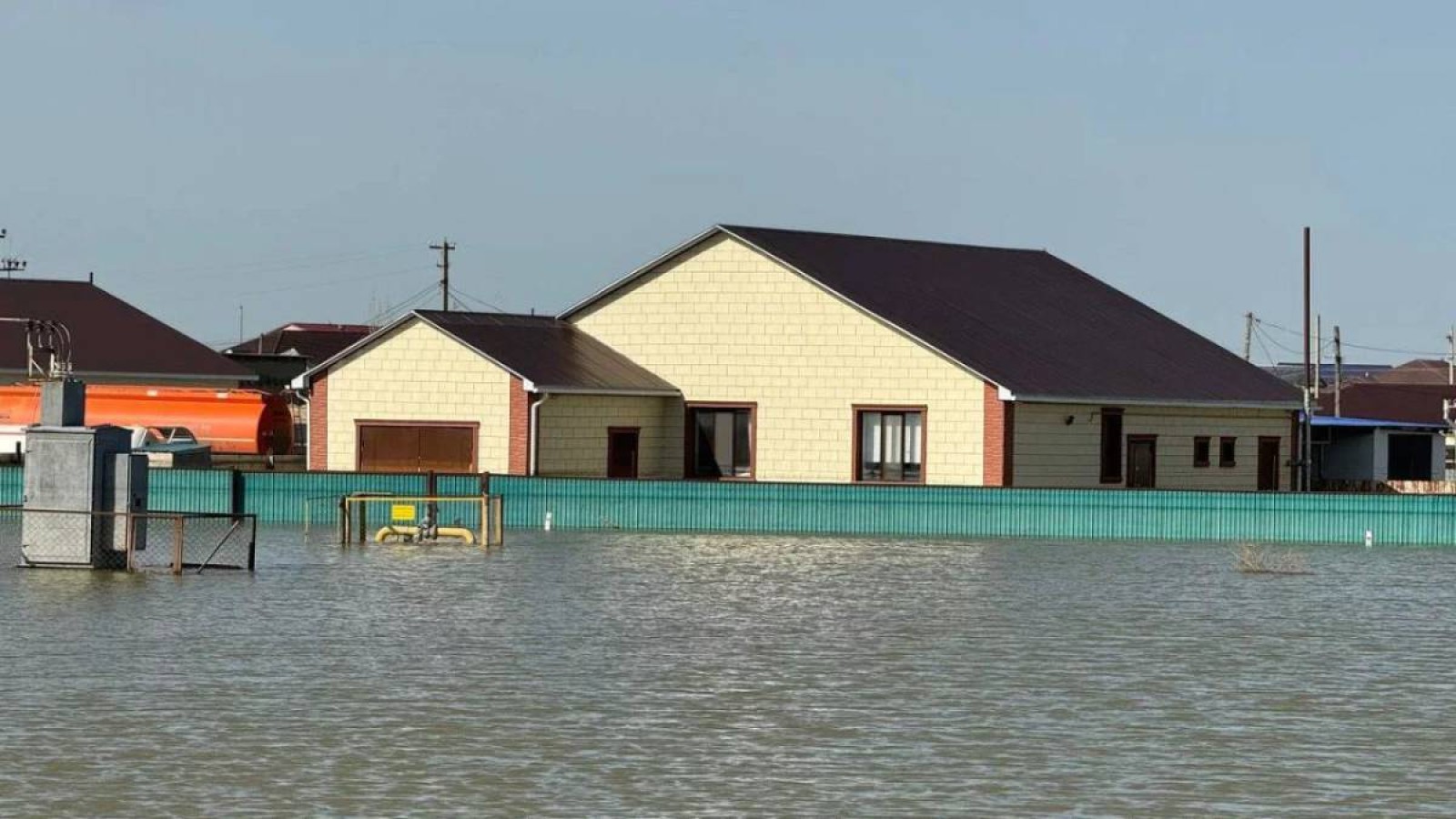 Су тасқынынан кейін 20 мыңнан астам қазақстандық отбасы мемлекеттік қолдауға ие болды.