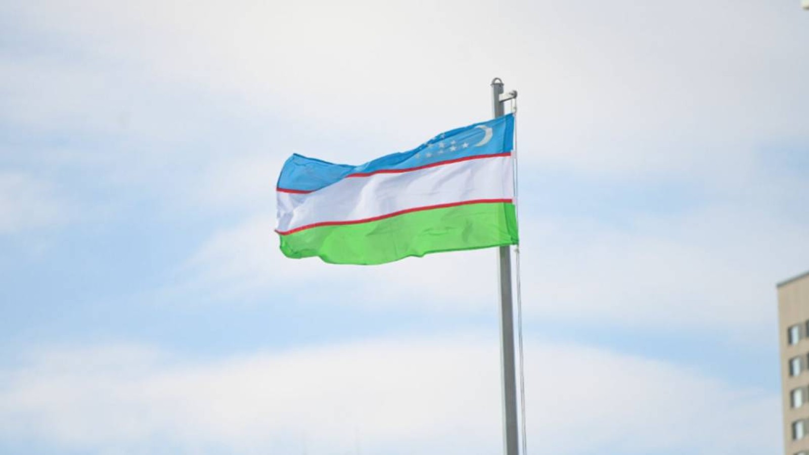 Нүкістегі наразылықтан кейін мыңдаған адам жараланды.