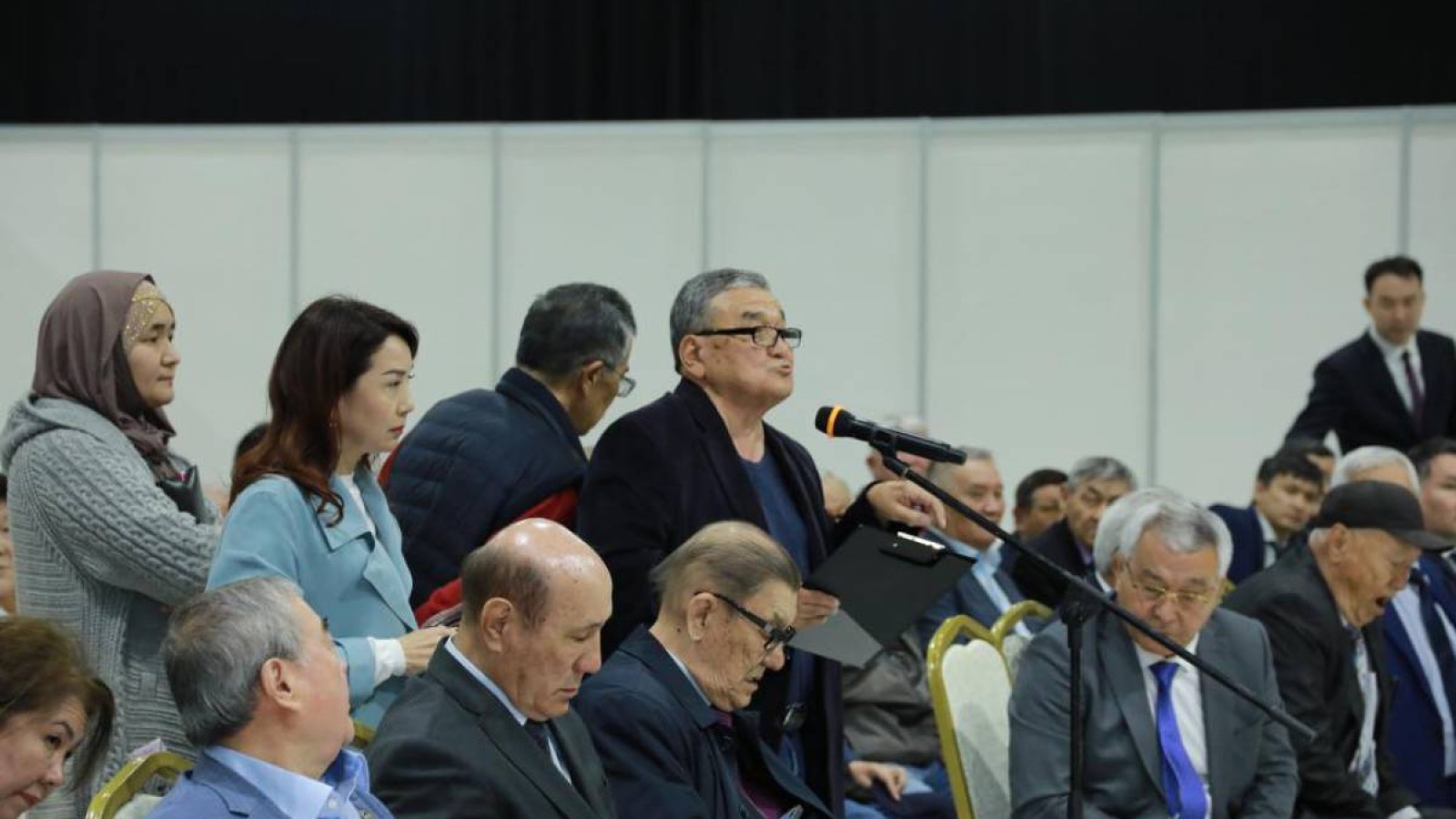 Шымкентте АЭС салу мәселесі бойынша жария талқылау өтті.