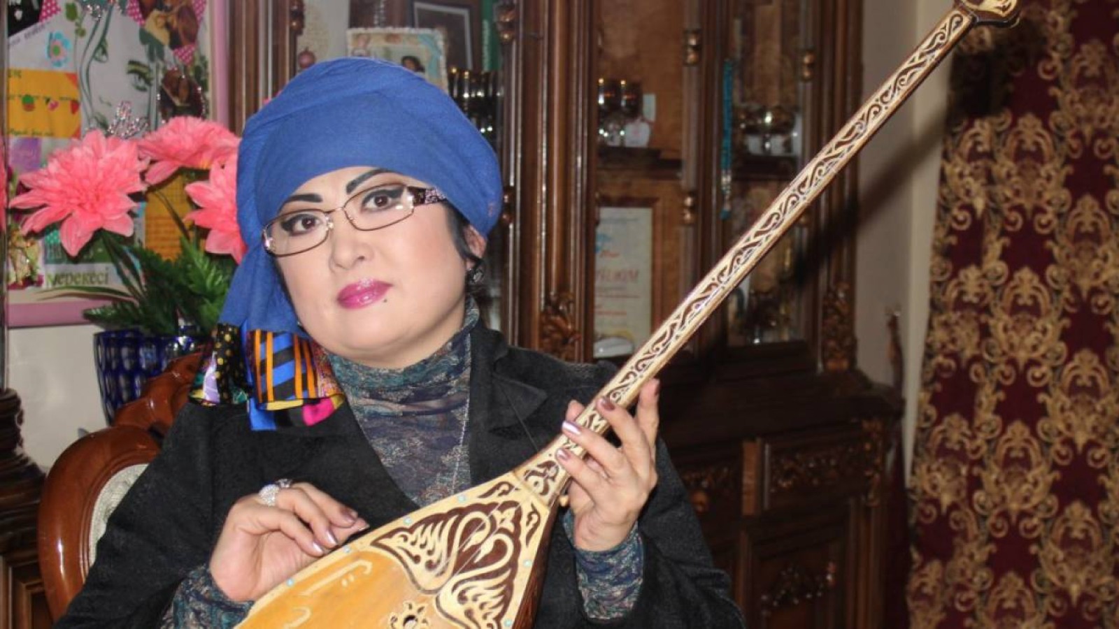 Мақпал Жүнісованы FlyArystan рейсіне домбырамен жібермей қойды.