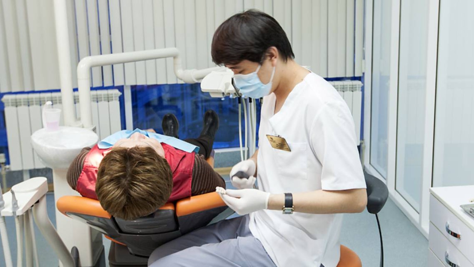 Алматыда құжатсыз жұмыс істеп келеген стоматологиялар анықталды.