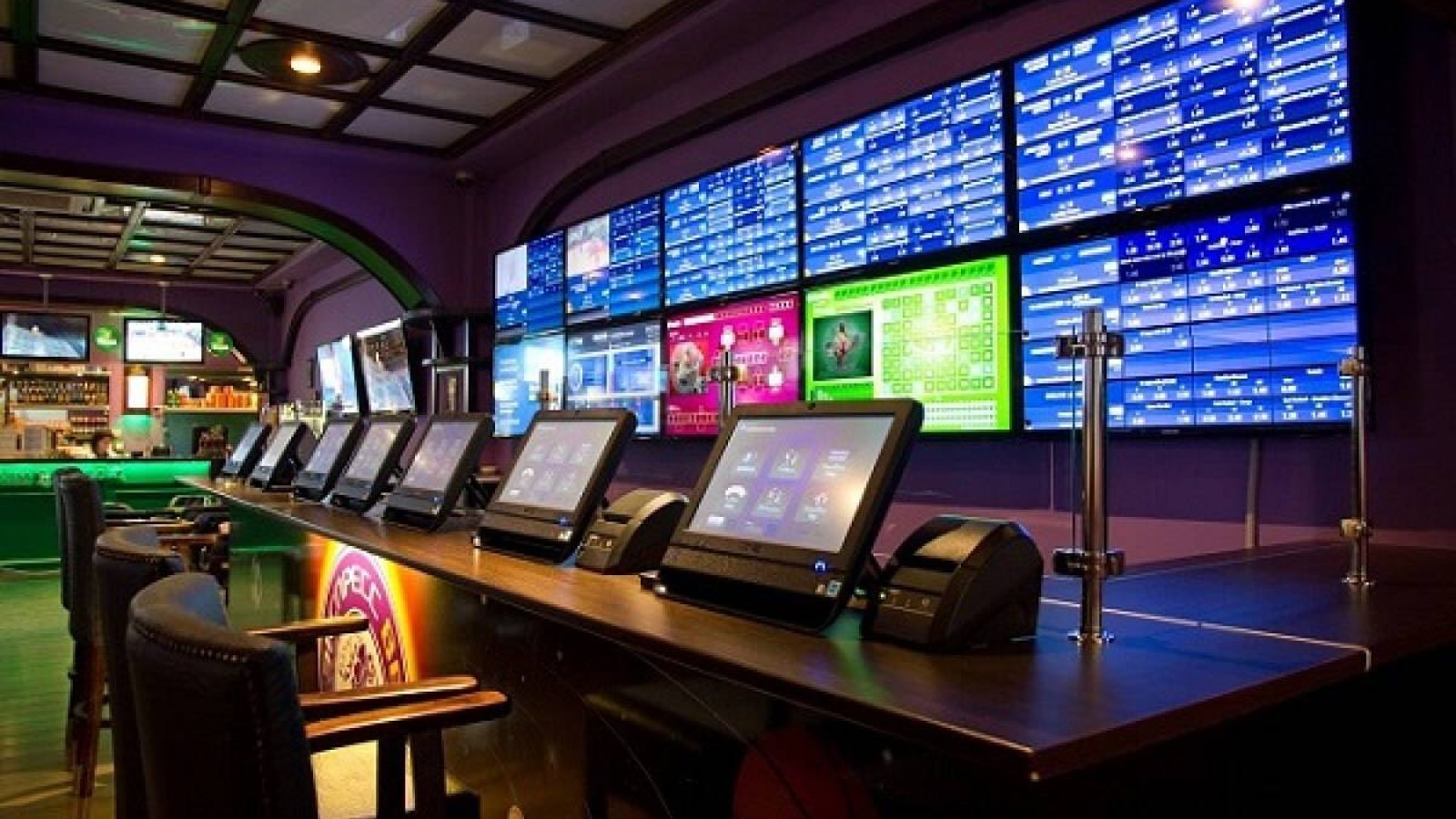 Букмекерлік кеңселер мәліметтерін мемлекеттік кірістер органдарына беруге міндеттеледі.