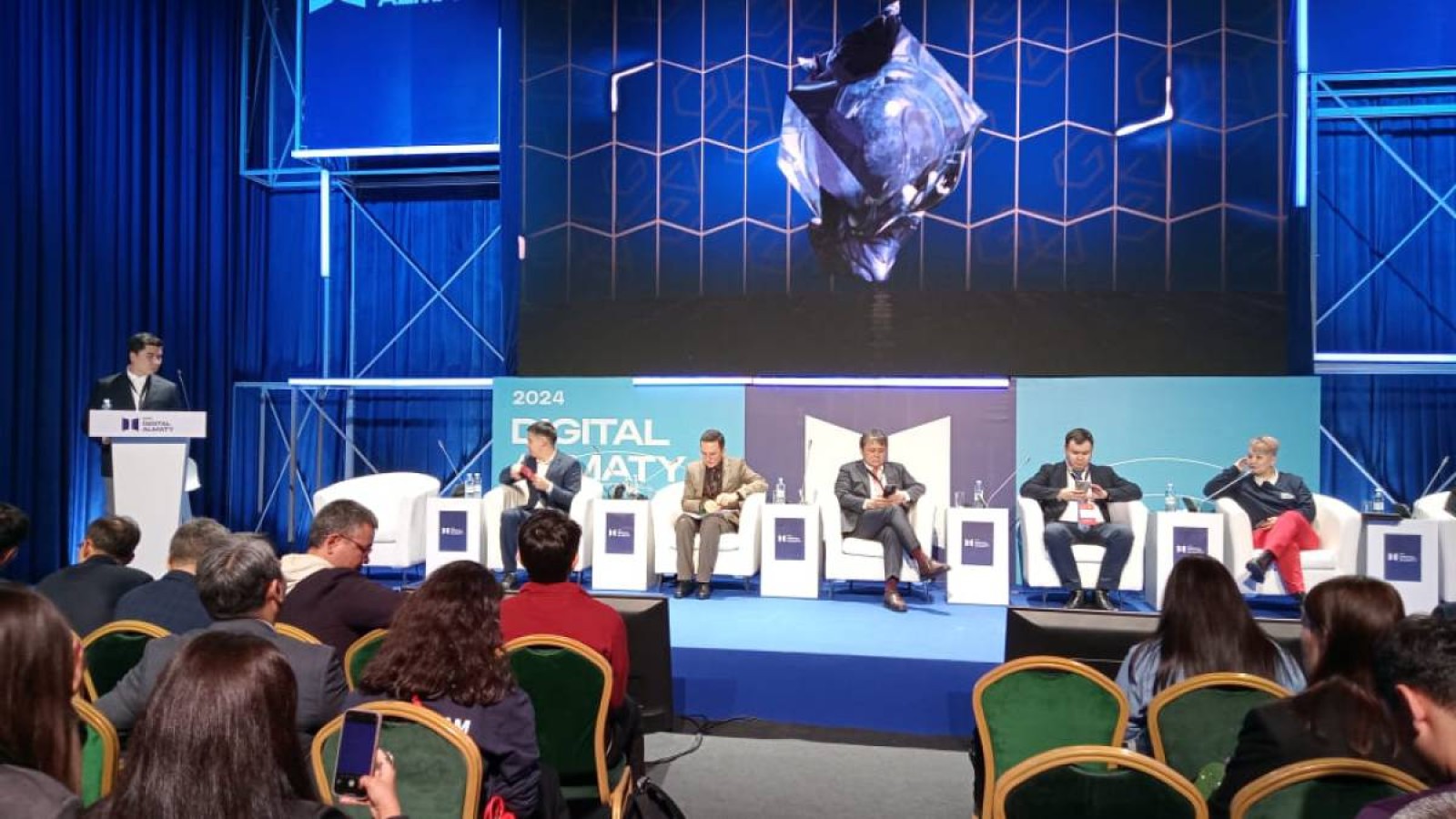 Алматыда ғылыми жобаларды коммерциялау мәселесі талқыланды.