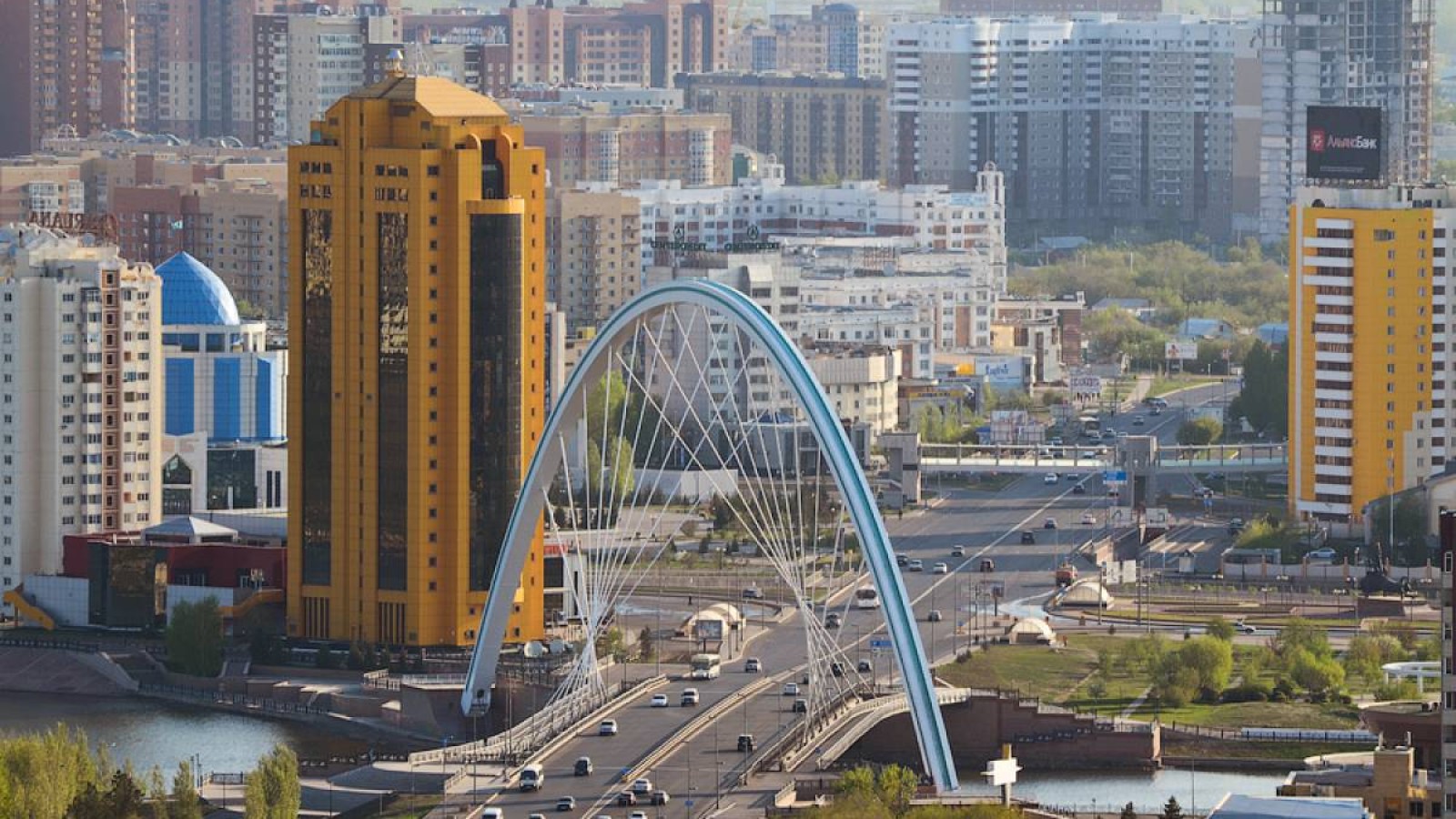 Үй сатып алу-сату мәмілелерінің саны өсіп келеді.