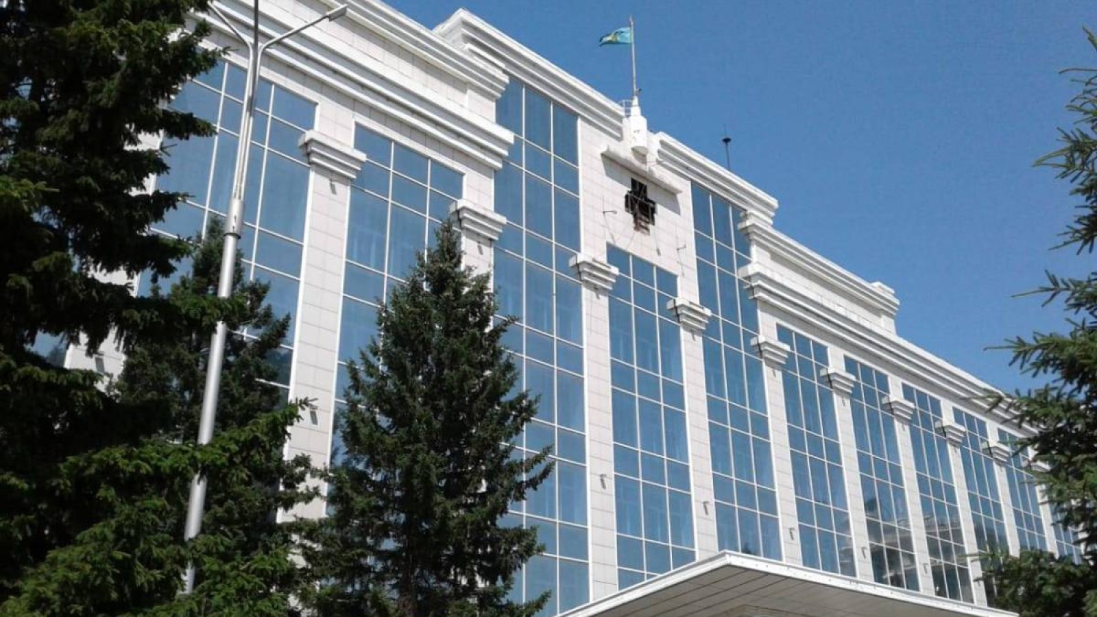 ШҚО әкімдігі 74 млн теңгеге жасатқан роликтерін шұғыл түрде жариялай бастады.