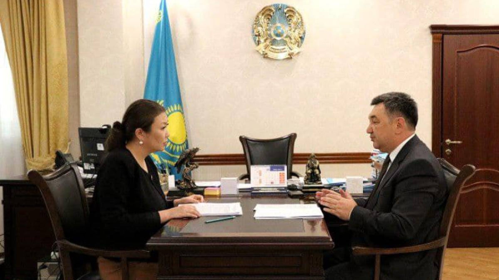 Дархан Қыдырәлі балалар омбудсмені Динара Зәкиевамен кездесті.