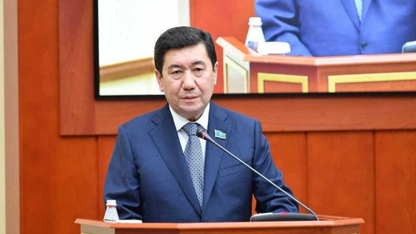 Ерлан Қошанов қайтадан Мәжіліс төрағасы болды.