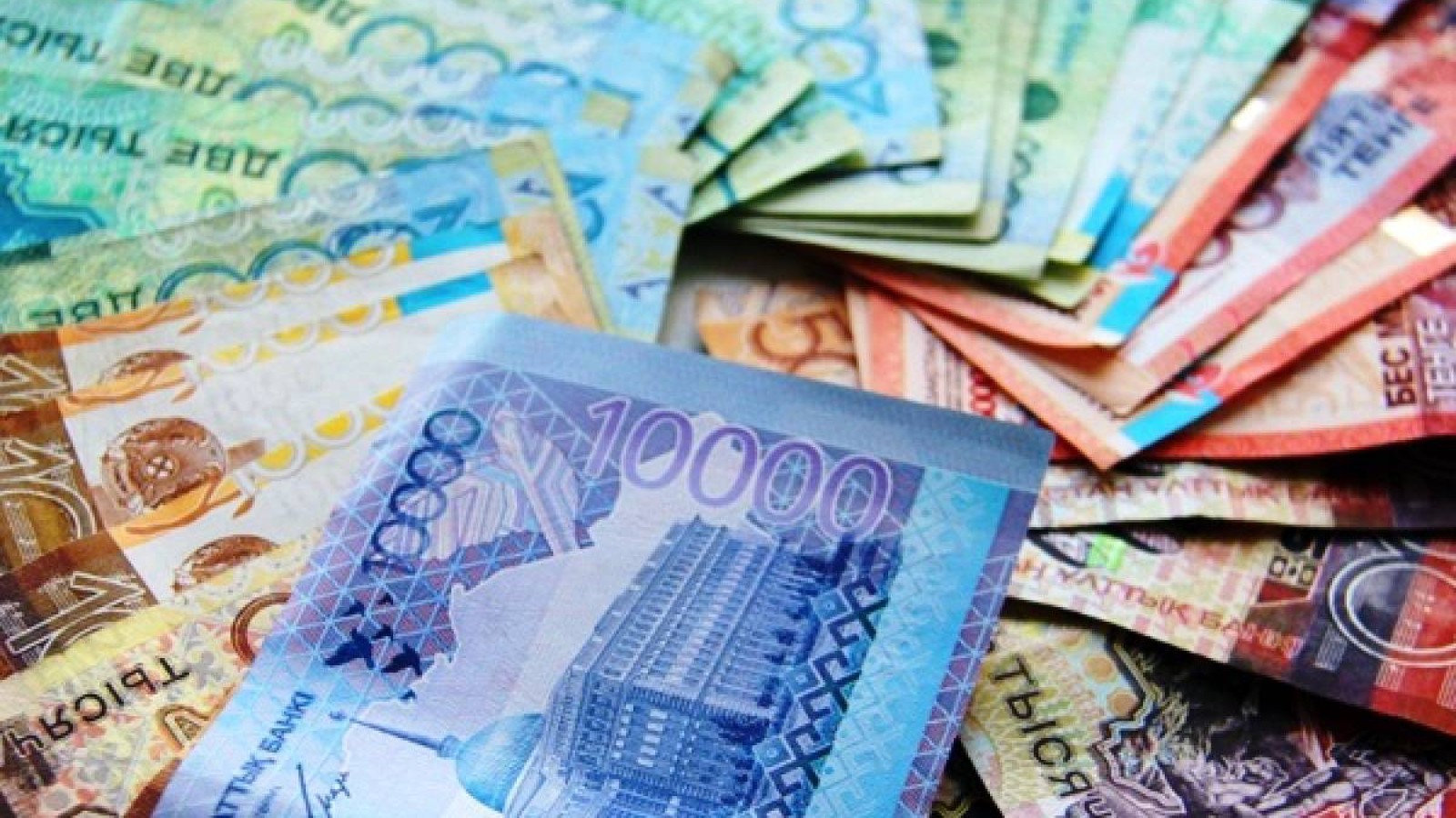 Тоқаев көпбалалы отбасылар мен мүгедектердің банктердегі несиелерін жабу туралы жарлық шығарды.
