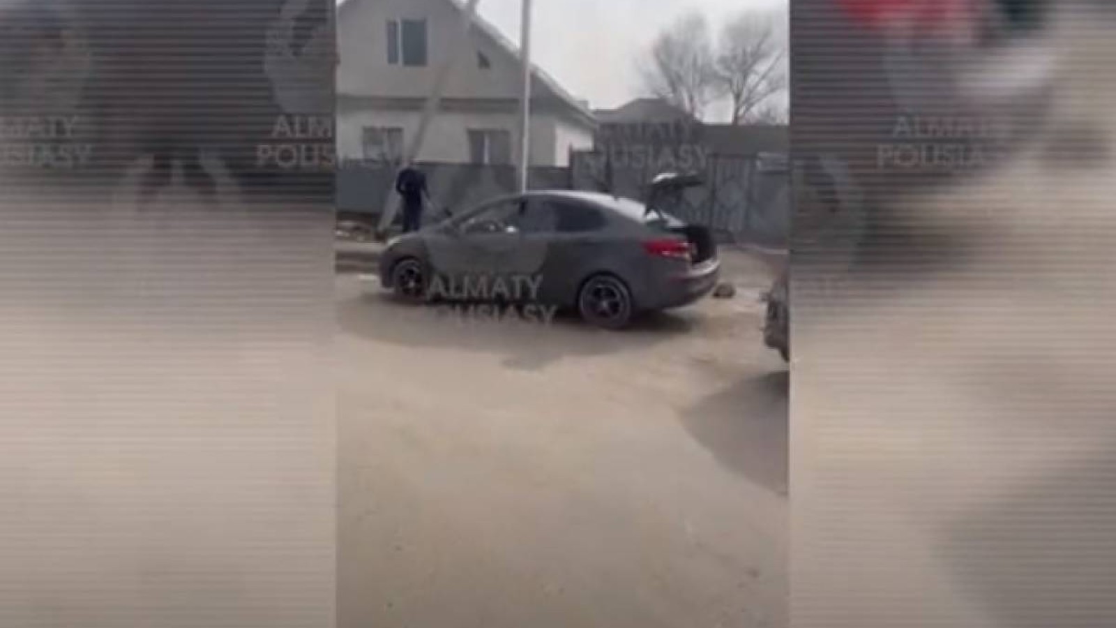 Алматыда қаруланған ер адам ұсталды.